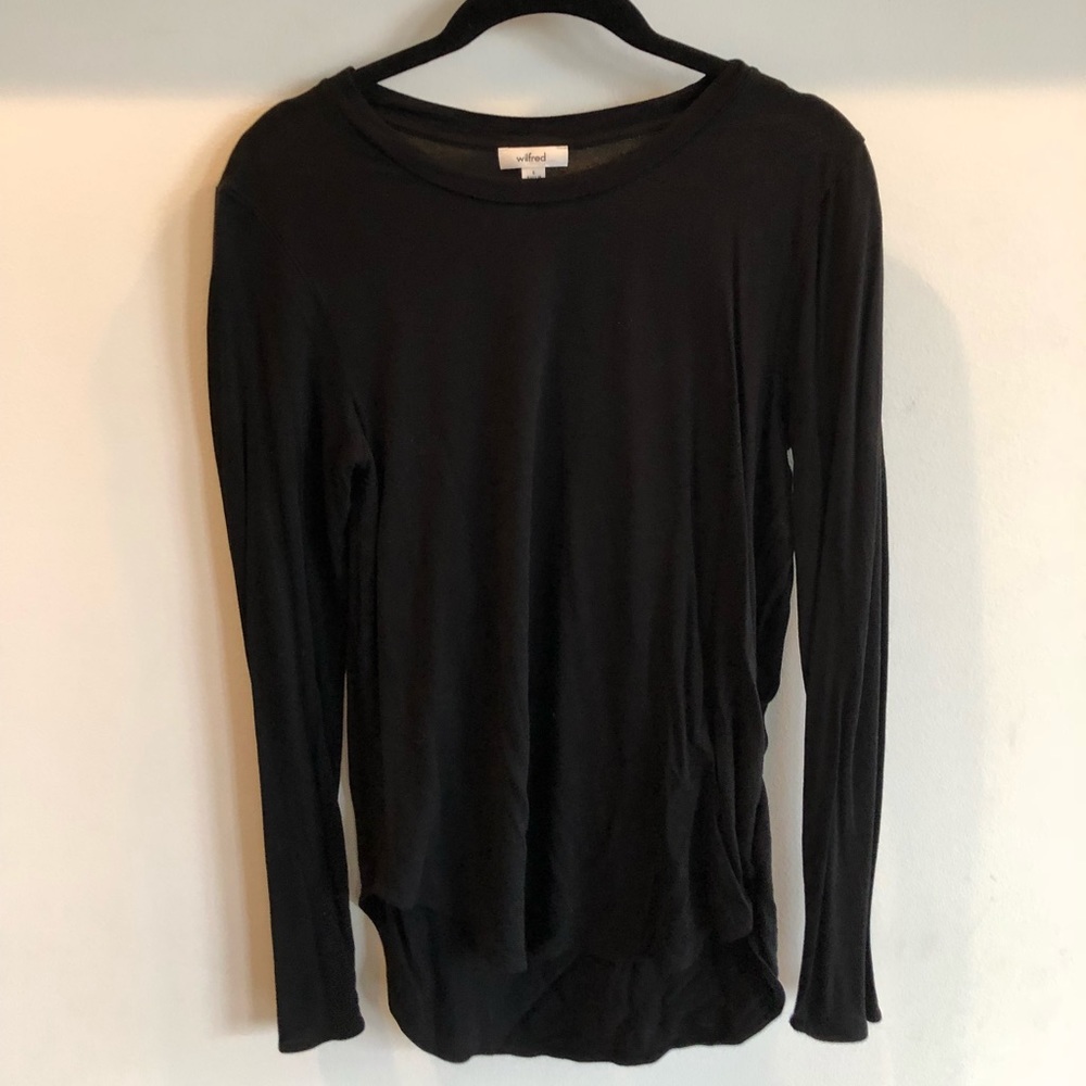 Aritzia t shirt